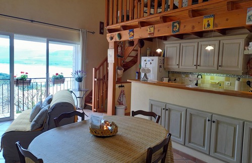 Sainte-Croix-du-Verdon House | Village house with lake view