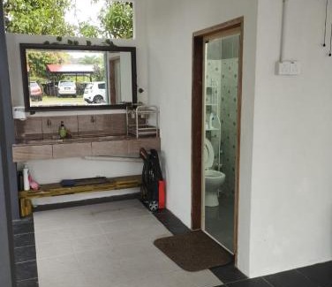 Kampung Lampu House | Village Homestay Kuala Besut near Perhentian Island Jetty