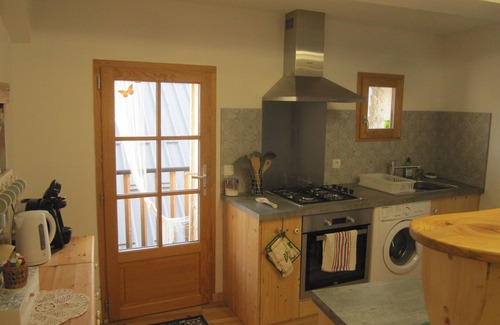 Guillaumes House | Village house at the gates of Mercantour, 20 km from a ski resort.