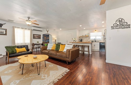 Joshua Tree House | Village House - Hot Tub, Pool, walk to downtown shops