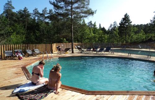 Antonne-et-Trigonant Resort | Village Huttopia Lanmary