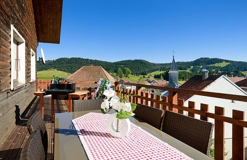 Les Moussieres Apartment | Village located in the heart of the Regional Natural Park of Haut-Jura at an ave