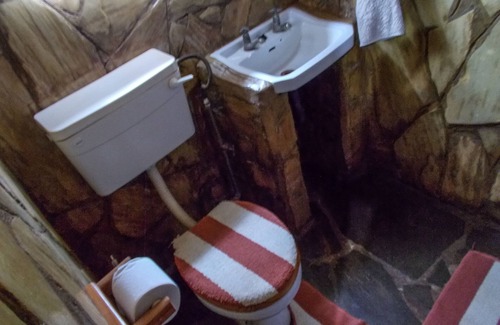 Lusaka Cabin | Village Rest Lodge
