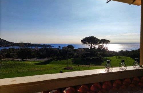 Cap Esterel Apartment | Village Vacances CAP ESTEREL , AGAY , T2 climatisé vue mer panoramique - accès de plain-pied au calme rare sur le site - Piscines et parking couvert inclus