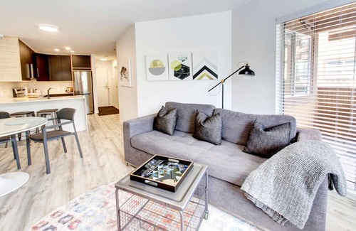 Village North Condo | VillageMinimalistVibe - Views Free Parking Hot Tub