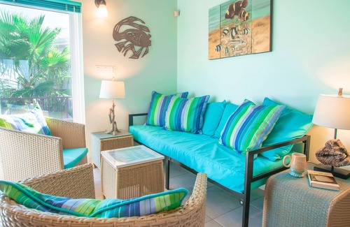 Leeward Settlement House | VillaKendara~DEALS 9/13-10/21~BeachFront~Private~Gated GuestHouse~Panoramic View