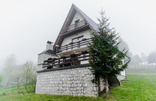 Sumece Villa | VillaRostovo