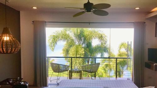 Mataas Na Kahoy Villa | Villas by Eco Hotels