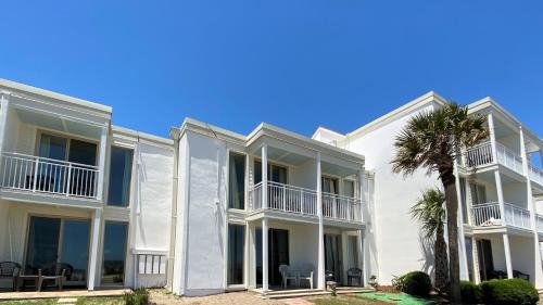 Jekyll Island Villa | Villas by The Sea Deluxe Two Bedroom Apartment