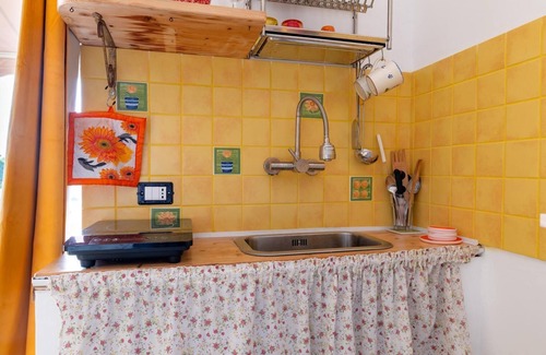 Monti D'arena-Bosco Caggione Apartment | VillaSalentu.it, Lu Sule with a huge terrace overlooking the sea, sky, land.