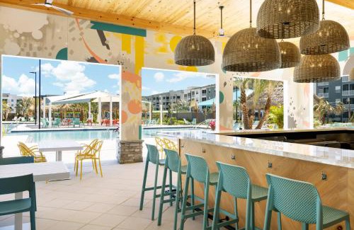 Florida Center Hotel | Villatel Orlando Resort, Apartments by Marriott Bonvoy