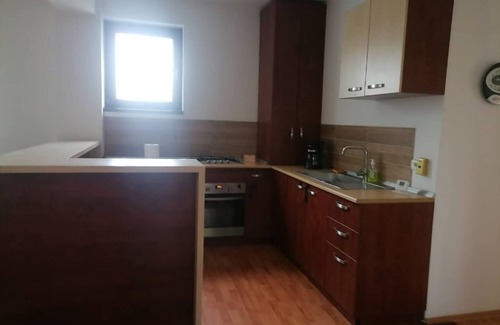 Iasi Villa | Villaweb, 3 rooms Ap. 5min drive to city &Airport