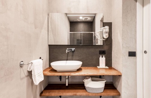 Centro Storico Cabin | Villena Plaza by Wonderful Italy - Il Capo Triple Room