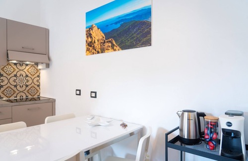 Magazzini Apartment | VILLINO GIARDINO DI MARE