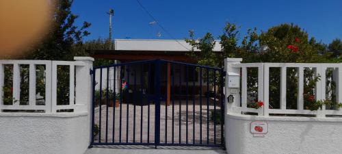 Torre Specchia Ruggeri House | Villino Il melograno