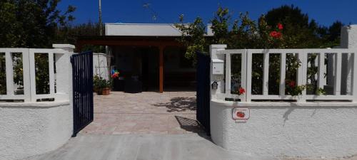 Torre Specchia Ruggeri House | Villino Il melograno