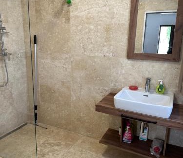 Brezi Apartment | Vinařský dům Kovárna