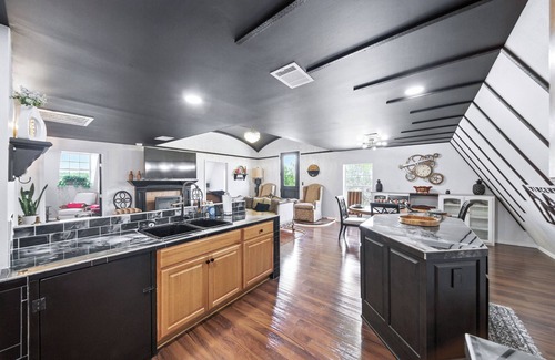 Brushy Creek House | Vincent's Luxury stay- 3-bedroom house in Cedar Park