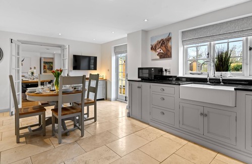 Paxford Cottage | Vine Cottage - pet friendly in Paxford near Chipping Campden