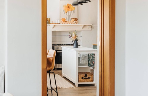 Upper Wakefield Cottage | Vineview Cottage- A Farmhouse Cottage set on a Riesling Vineyard. Near Wineries!