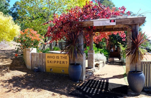 Henty Apartment | Vineyard Accomodation - Self Catering