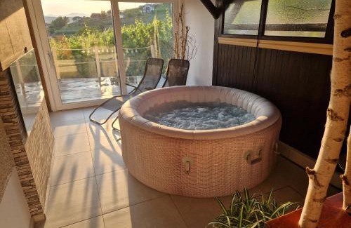 Drasici House | Vineyard Cottage with Private Jacuzzi