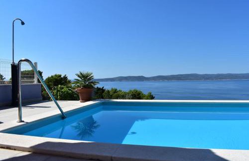 Brela Apartment | Vineyard oaza-Deluxe Apartment with Swimming pool