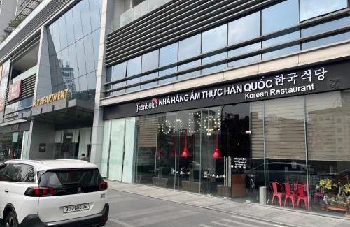 Ngoc Khanh Apartment | Vinhomes Metropolis Luxury Apartment 2 Br