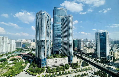 Dich Vong Hau Apartment | Vinhomes Skylake Apartment City View
