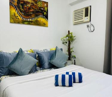 Phil-Am Apartment | Vinia Infinity Studio 1 Near Malls with WiFi and Netflix
