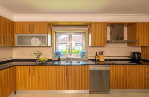 Santa Cruz do Lima House | Vintage Alembic House