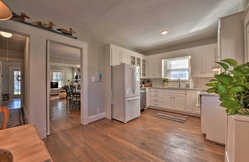 Greensboro House | Vintage Chic Cottage < 1 Mile to UNC Greensboro!