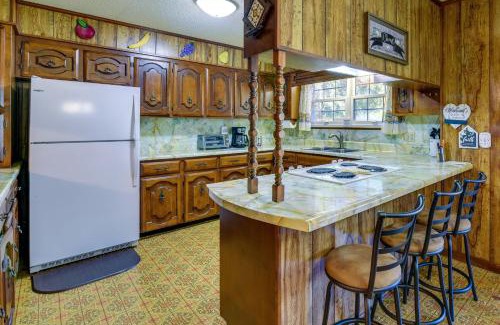 Chipley House | Vintage Chipley Getaway on Large Private Property