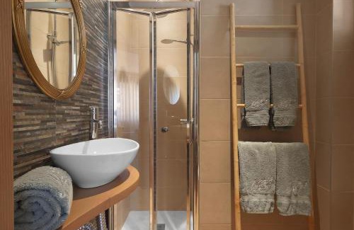 Santa Marinha Apartment | Vintage Copio Apartment