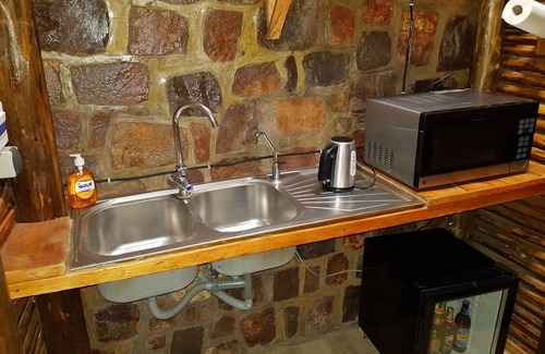 Muhazi Cabin | Vintage Cottage