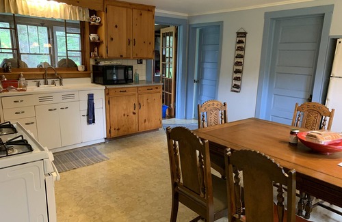 Chassell House | Vintage farmhouse on the Pike River