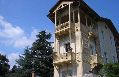 Borgo Po Apartment | VINTAGE HOUSE IN THE PARK ON THE HILL NEAR THE CITY CENTER