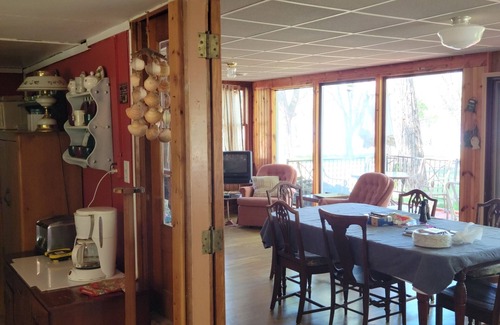 Frontenac Cottage | Vintage Lake Cottage On The Shores Of Lake Pepin