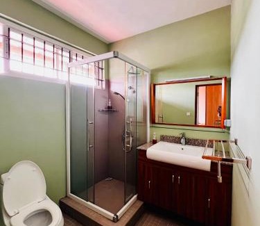 Trianon Bed & Breakfast | Vintage Lodge