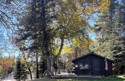 Winter Cabin | Vintage log cabin located in the Chequamegon National Forest on Blaisdell Lake.