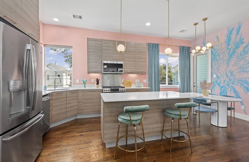 Northside House | Vintage Miami HideAway- Close to Downtown