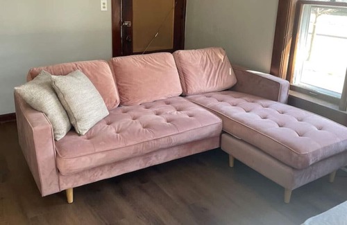 Wausau Apartment | Vintage & Quaint downtown apt