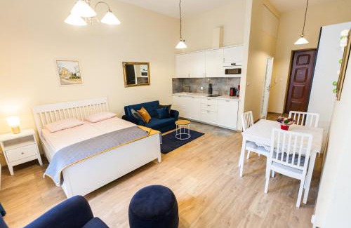 Stradom Apartment | Vintage Sebastiana Apartment