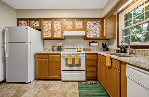 North Raleigh House | Vintage Vibes Near Downtown