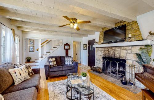 Lake Arrowhead House | Vintage Village Walk Cottage