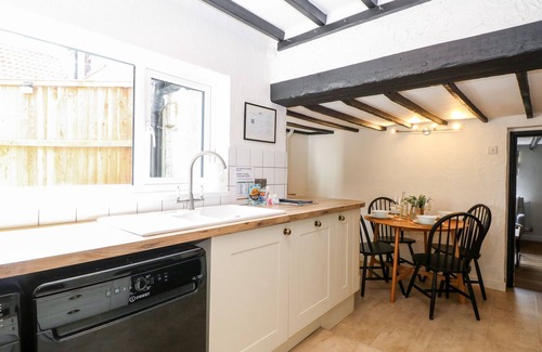 Freethorpe Cottage | Vintner's Cottage