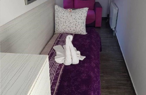 Vranyantsi Bed & Breakfast | Violette W