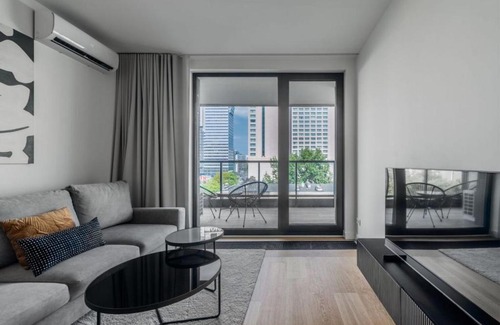 Mirow Apartment | VipWarsawApartments pl Premium 3 Rooms Apartments at Grzybowska 37