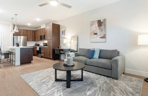Seguin Apartment | Virginia 1BD 6 - One Bedroom Apartment, Sleeps 2