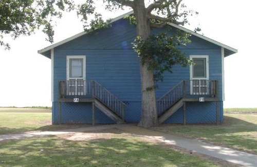 Quinby Resort | Virginia Landing Camping Resort Cabin 17